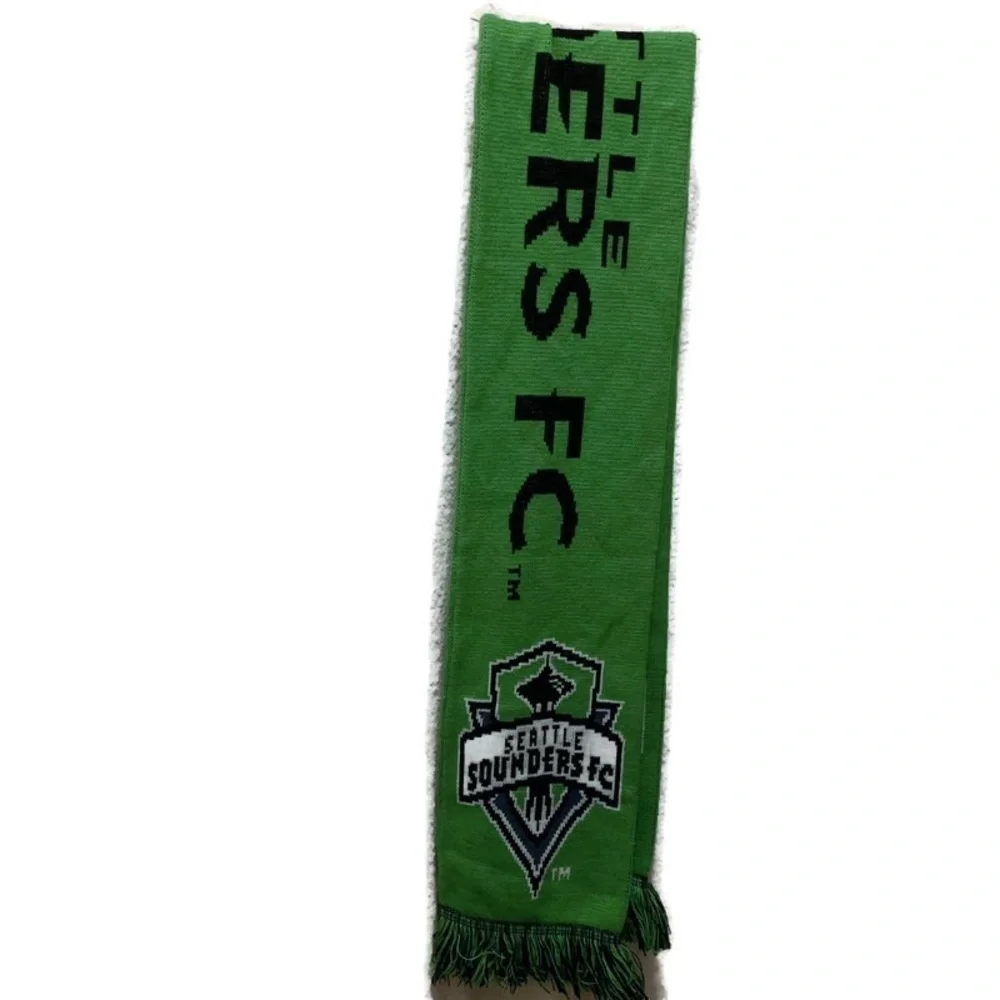 I ❤️ Seattle, Seattle Sounders FC soccer scarf.